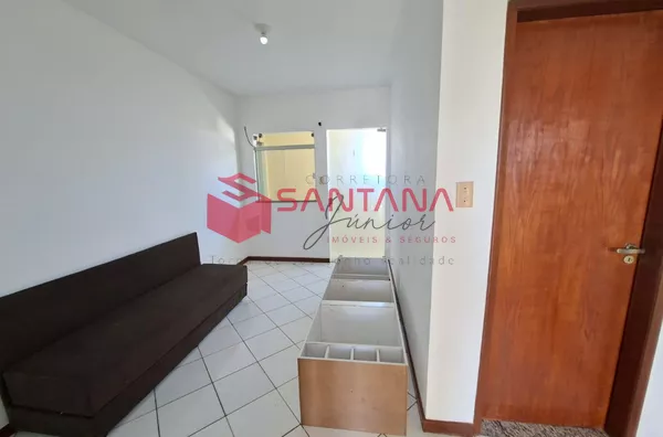 Apartamento 2 quartos próximo à estrada do coco, 3º andar, escada