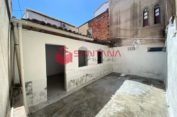 Casa 1/4 para venda no centro de Lauro de Freitas