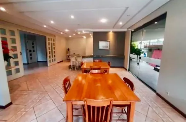Apartamento com 04 quartos, sendo 01 com suíte para aluguel,  América, Joinville