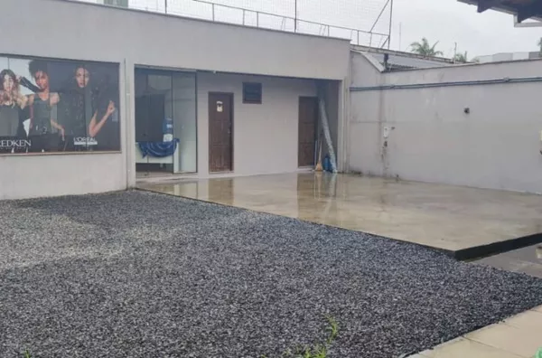 Prédio misto Santo Antônio
