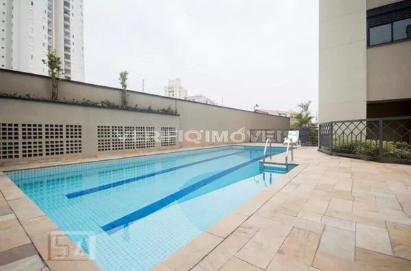 APARTAMENTO no 7º andar com 3 dormitórios e 2 garagens