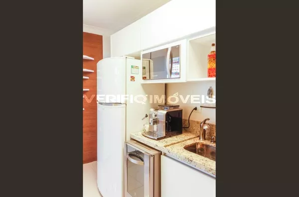 APARTAMENTO no 6º andar com 1 dormitório e 1 garagem