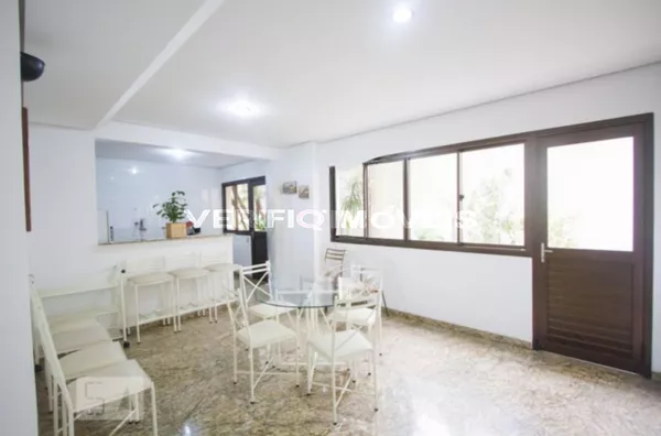 APARTAMENTO no 8º andar com 1 dormitório e 1 garagem