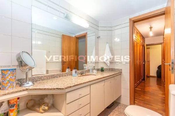 APARTAMENTO no 2º andar com 3 dormitórios e 3 garagens