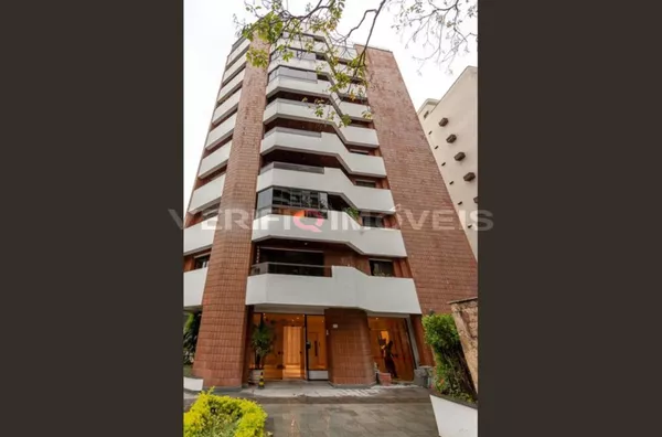 APARTAMENTO no 2º andar com 3 dormitórios e 3 garagens
