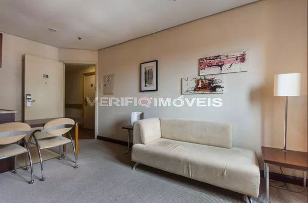 APARTAMENTO no 11º andar mobiliado com 1 dormitório e 1 garagem
