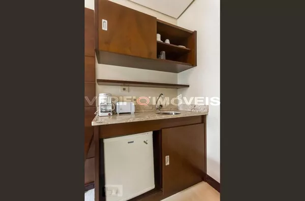 APARTAMENTO no 11º andar mobiliado com 1 dormitório e 1 garagem