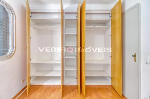 APARTAMENTO no 5º andar com 3 dormitórios e 1 garagem