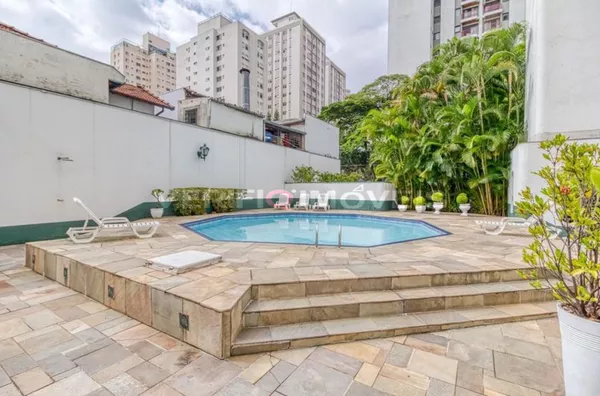 APARTAMENTO no 5º andar com 3 dormitórios e 1 garagem