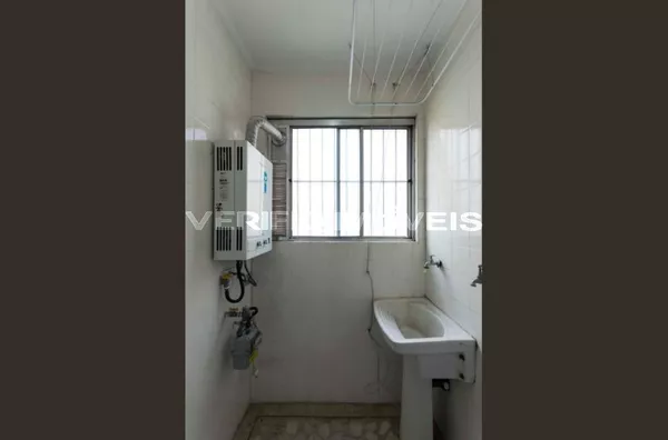 APARTAMENTO no 11º andar com 2 dormitórios e 1 garagem