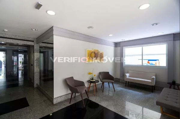 APARTAMENTO no 5º andar com 2 dormitórios e 1 garagem