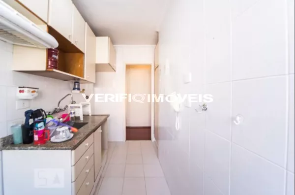 APARTAMENTO no 5º andar com 2 dormitórios e 1 garagem