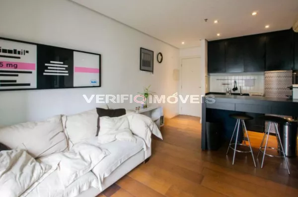 APARTAMENTO no 5º andar mobiliado com 1 dormitório e 1 garagem