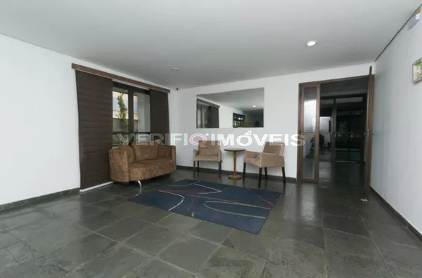 APARTAMENTO no 8º andar com 2 dormitórios e 1 garagem