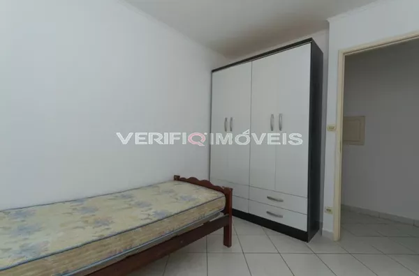 APARTAMENTO no 8º andar com 2 dormitórios e 1 garagem