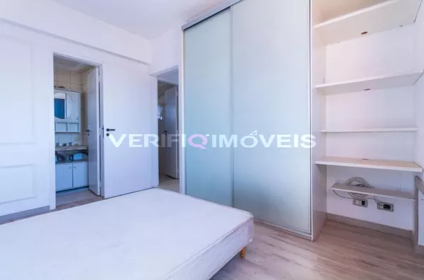 APARTAMENTO no 7º andar mobiliado com 2 dormitórios e 2 garagens