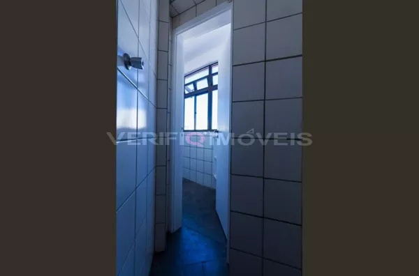 APARTAMENTO no 7º andar mobiliado com 2 dormitórios e 2 garagens