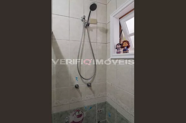 CASA EM CONDOMÍNIO mobiliada com 4 dormitórios e 3 garagens