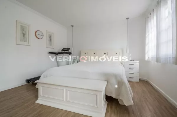 CASA EM CONDOMÍNIO mobiliada com 4 dormitórios e 3 garagens