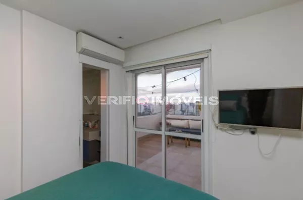APARTAMENTO no 25º andar mobiliado com 1 dormitório e 2 garagens
