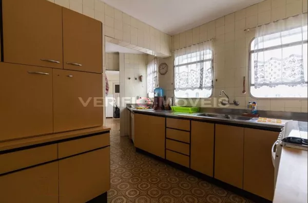 APARTAMENTO no 16º andar mobiliado com 3 dormitórios e 2 garagens