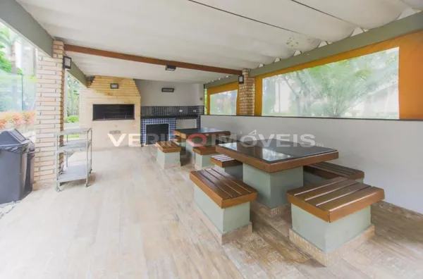 APARTAMENTO no 19º andar mobiliado com 2 dormitórios e 1 garagem