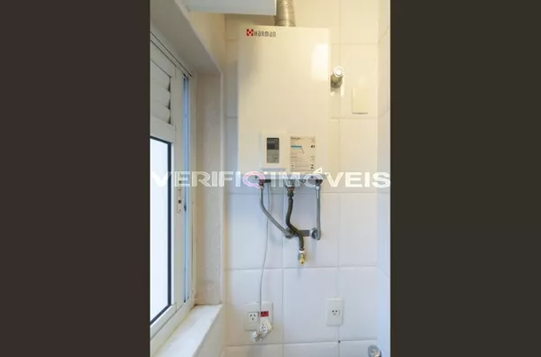 APARTAMENTO no 16º andar mobiliado com 2 dormitórios e 1 garagem