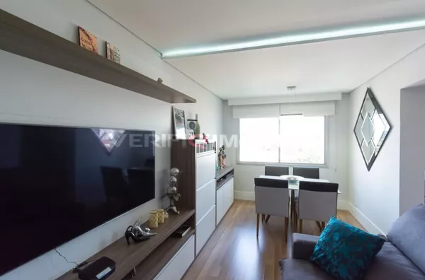 APARTAMENTO no 9º andar mobiliado com 2 dormitórios e 1 garagem