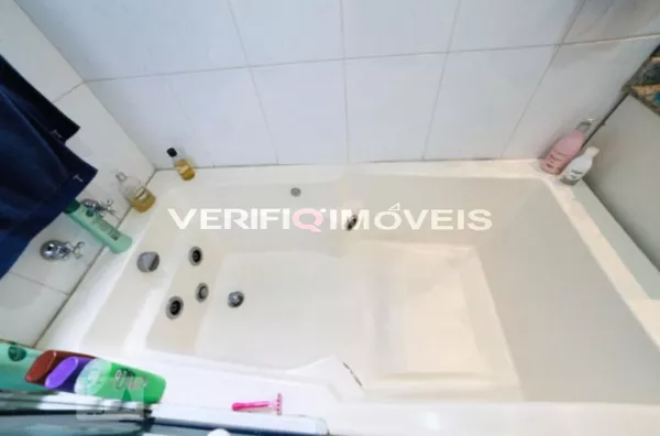 CASA EM CONDOMÍNIO mobiliada com 4 dormitórios e 4 garagens