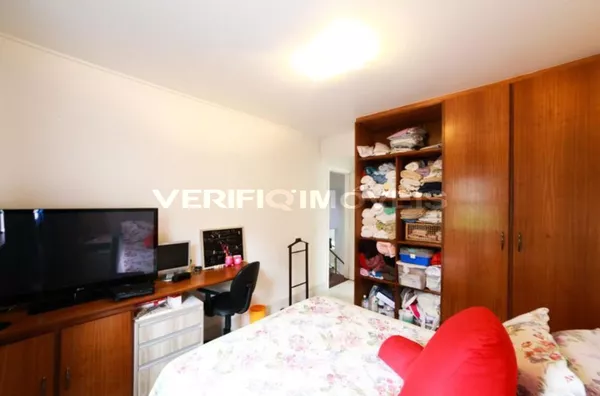 CASA EM CONDOMÍNIO mobiliada com 4 dormitórios e 4 garagens