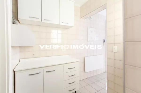 APARTAMENTO no 9º andar com 2 dormitórios e 1 garagem
