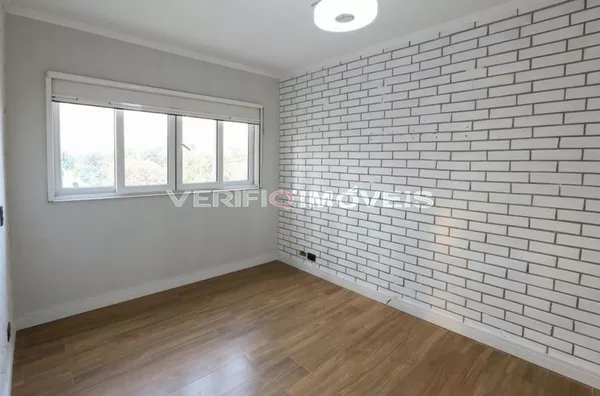 APARTAMENTO no 5º andar com 2 dormitórios