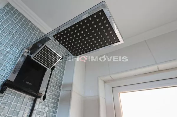 APARTAMENTO no 5º andar com 2 dormitórios