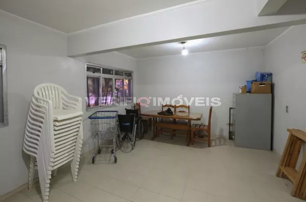 APARTAMENTO no 5º andar com 2 dormitórios