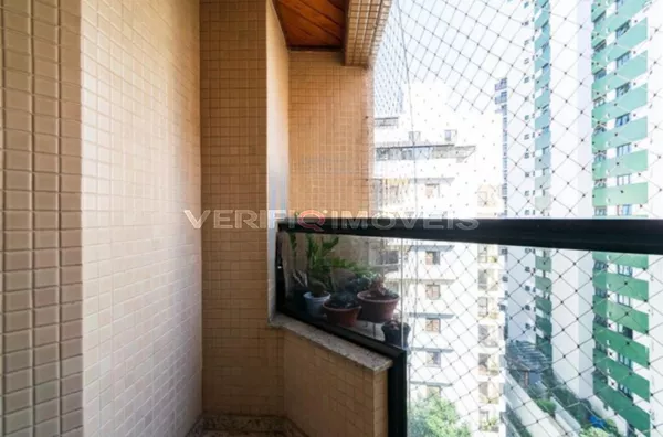 APARTAMENTO no 8º andar com 3 dormitórios e 2 garagens