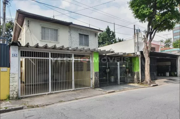 CASA com 2 dormitórios e 2 garagens