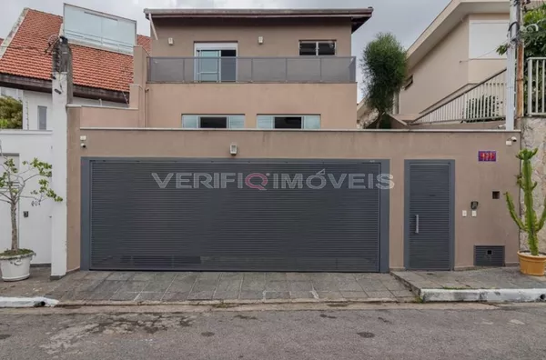 CASA com 6 dormitórios e 2 garagens