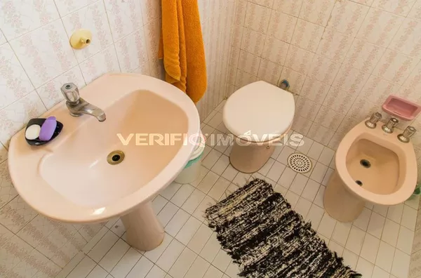 CASA com 2 dormitÃ³rios e 3 garagens