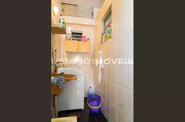 CASA com 2 dormitÃ³rios e 3 garagens
