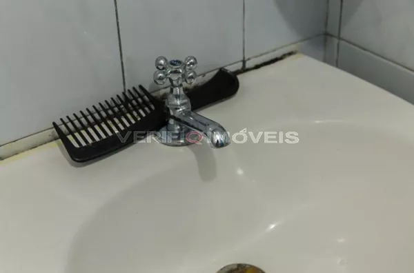 CASA com 2 dormitÃ³rios e 3 garagens