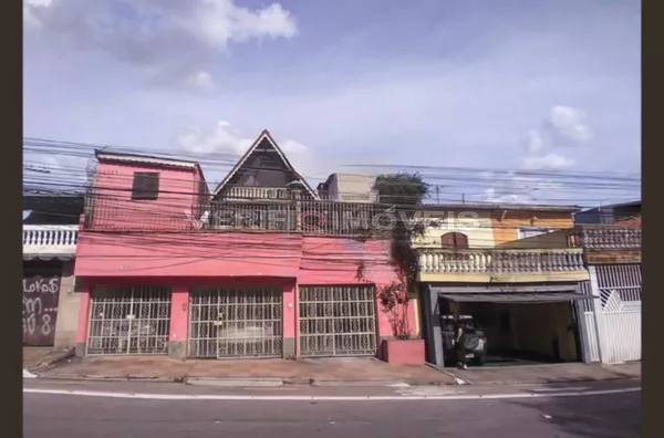 CASA com 2 dormitórios