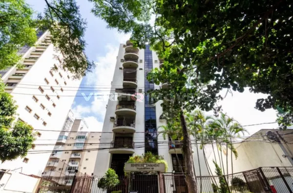 APARTAMENTO no 9º andar mobiliado com 2 dormitórios e 4 garagens