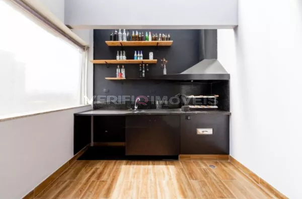 APARTAMENTO no 9º andar mobiliado com 2 dormitórios e 4 garagens