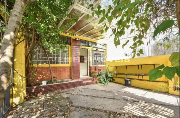 CASA com 5 dormitórios e 3 garagens