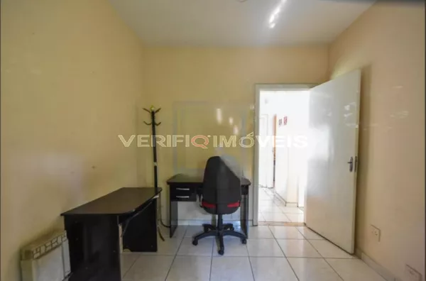 CASA com 5 dormitórios e 3 garagens