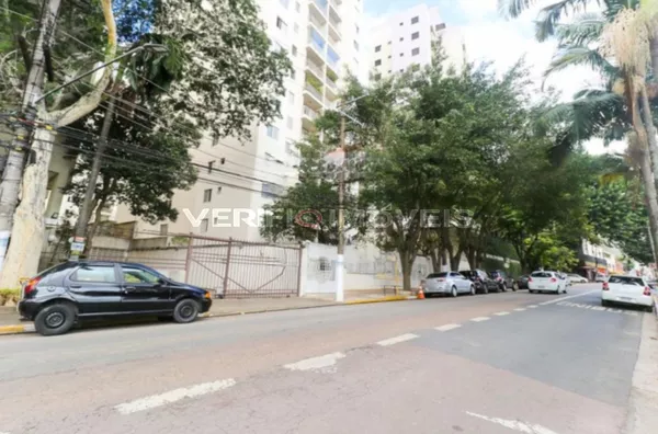 APARTAMENTO no 9º andar mobiliado com 1 dormitório e 1 garagem