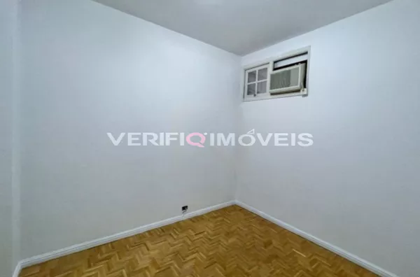 APARTAMENTO no 3º andar com 3 dormitórios e 2 garagens