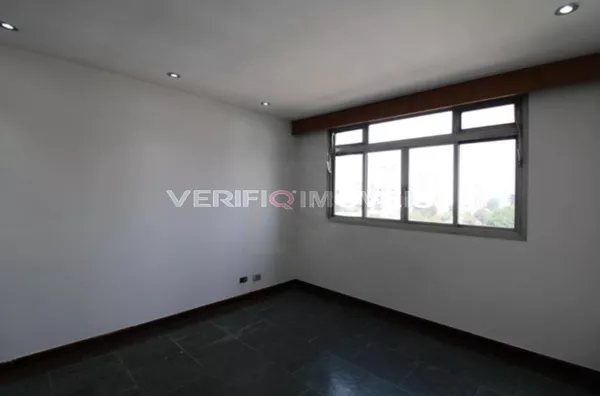 APARTAMENTO no 11º andar com 2 dormitórios e 1 garagem
