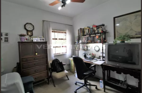 CASA com 3 dormitórios e 3 garagens