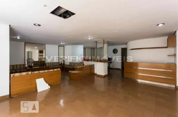 APARTAMENTO no 2º andar com 2 dormitórios e 1 garagem